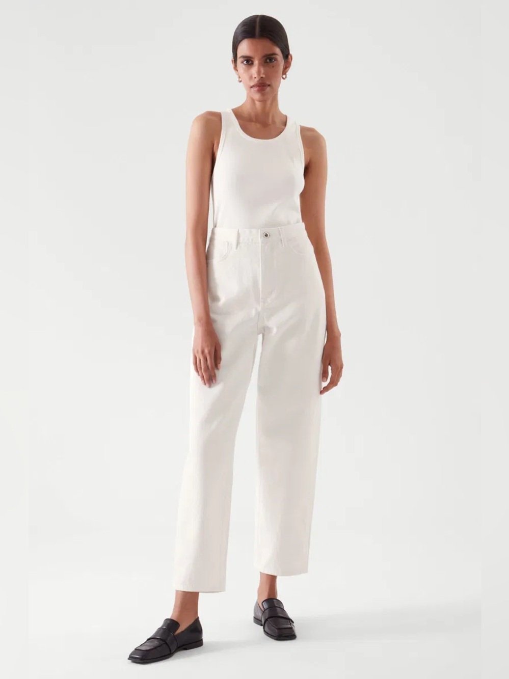 COS Tapered Leg High Rise Ankle Length Jean in White 25
